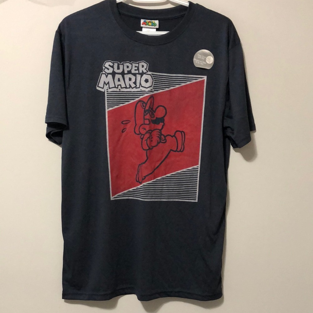 ⭐️NWT⭐️SUPER MARIO T-SHIRT⭐️Nintendo 2019